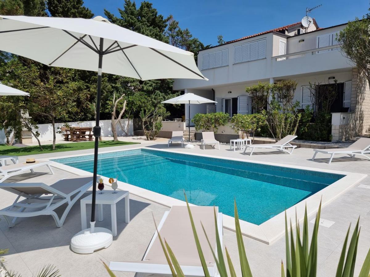 Villa Flamingo Deluxe Novalja Exterior photo