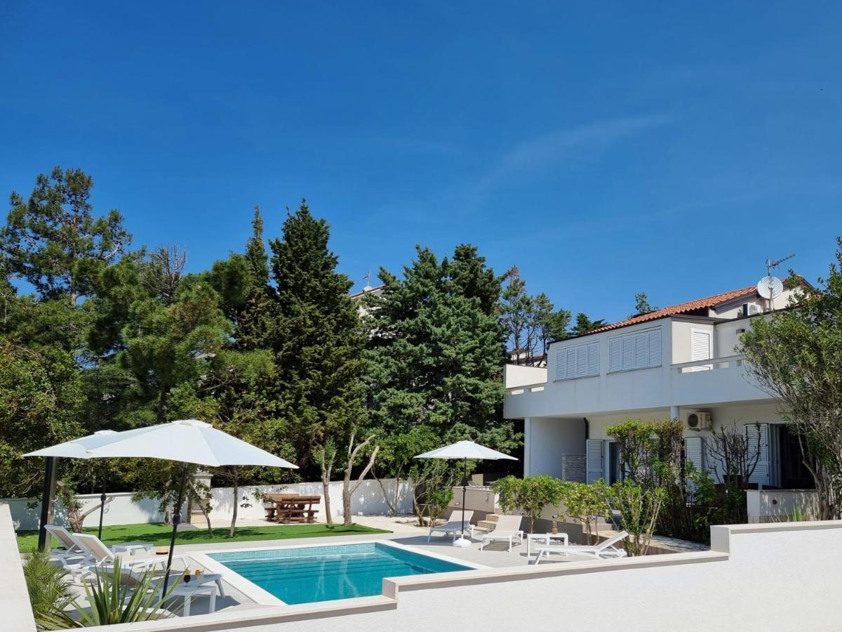Villa Flamingo Deluxe Novalja Exterior photo