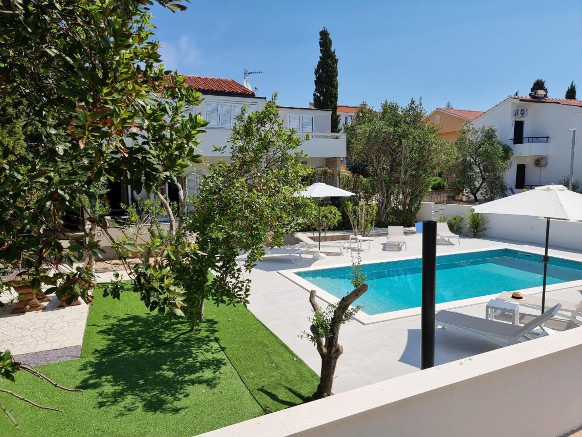 Villa Flamingo Deluxe Novalja Exterior photo