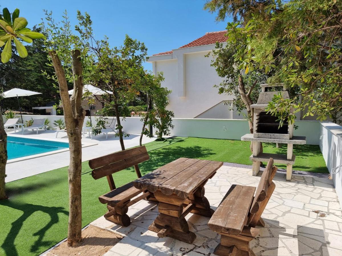 Villa Flamingo Deluxe Novalja Exterior photo