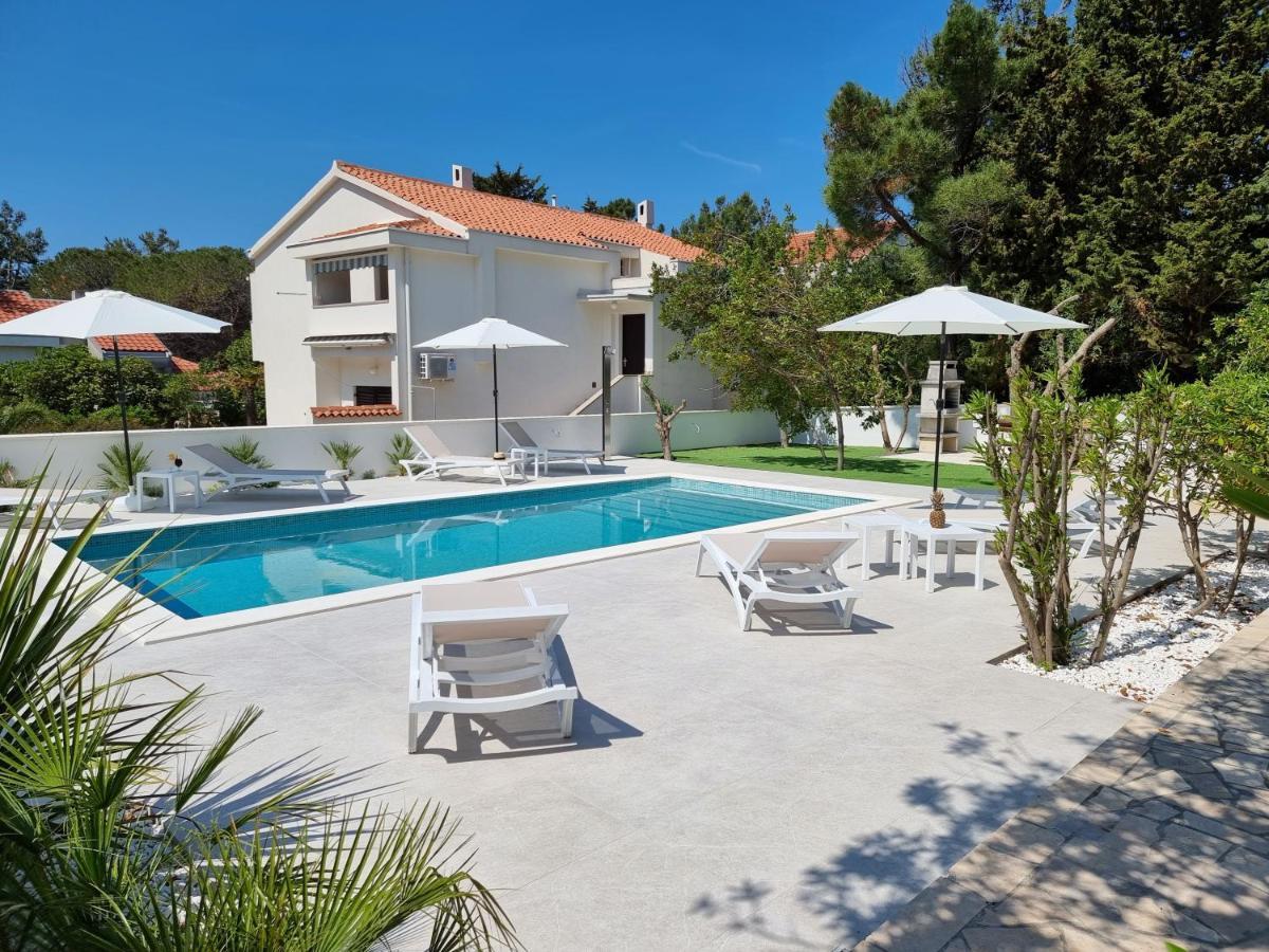 Villa Flamingo Deluxe Novalja Exterior photo